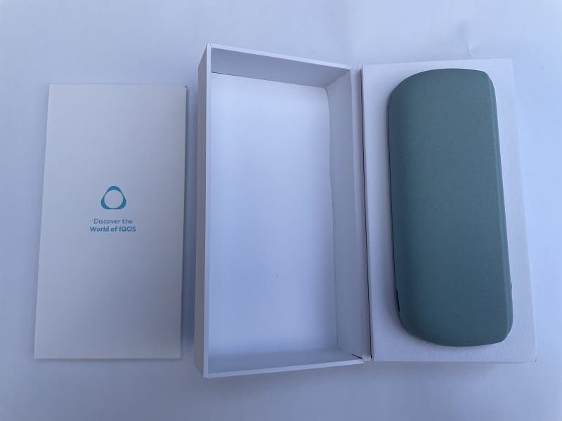 IQOS ILUMA i Box Open
